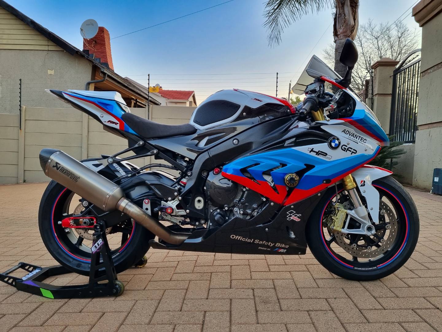 bmw s1000rr safety bike